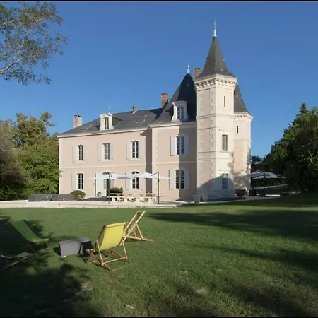 Le Chateau De Monciaux Villa Bourrou