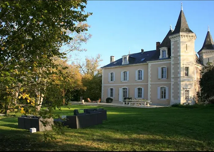Villa Le Chateau De Monciaux *